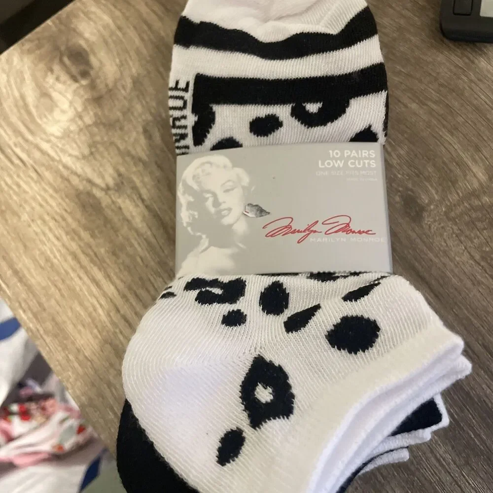 Marilyn Monroe 10 Pairs Womens Low Cut Socks OSFM Black/White/Gray Animal Dots